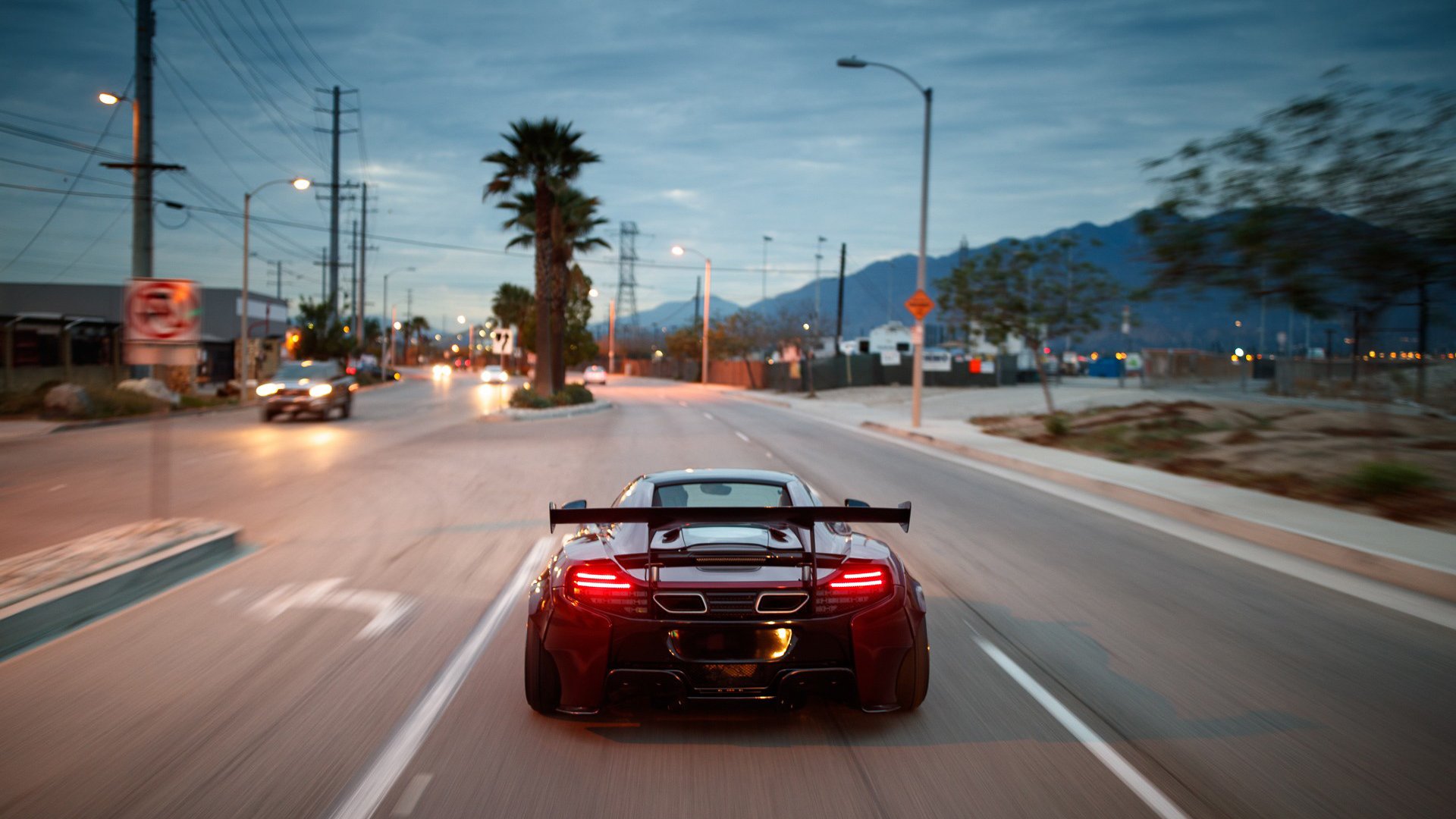 华体会网址-皮特·斯图斯的进攻突破为南非队创造优势，斯图尔特皮尔斯