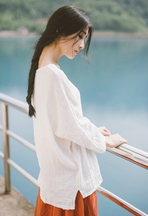 赛场直击:李冰洁全力以赴冲刺前列,李冰洁参加项目